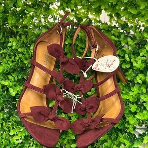 💚 Chic Burgundy Heeled Sandals